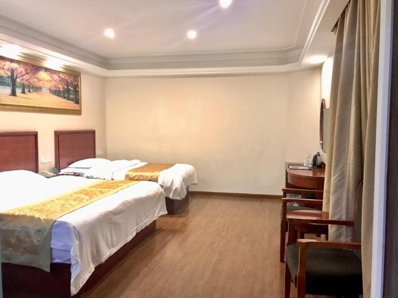 Greentree Inn Shanghai Hongqiao Hub Cao'An Road Huajiang Branch Road Express Hotel Jiading Zewnętrze zdjęcie