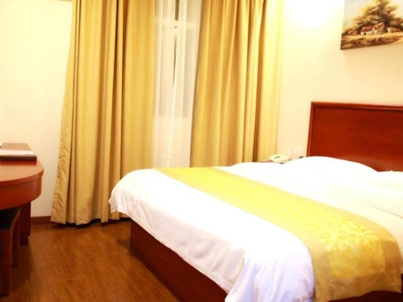 Greentree Inn Shanghai Hongqiao Hub Cao'An Road Huajiang Branch Road Express Hotel Jiading Zewnętrze zdjęcie