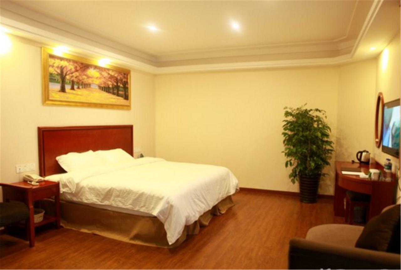 Greentree Inn Shanghai Hongqiao Hub Cao'An Road Huajiang Branch Road Express Hotel Jiading Zewnętrze zdjęcie